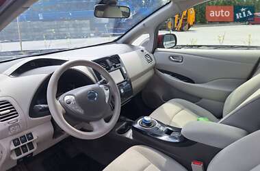 Хетчбек Nissan Leaf 2012 в 