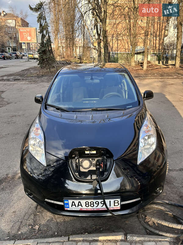 Хетчбек Nissan Leaf 2016 в Києві