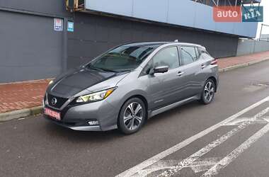Хэтчбек Nissan Leaf 2018 в 