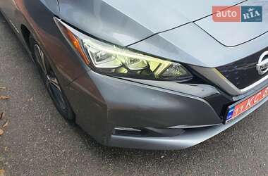 Хэтчбек Nissan Leaf 2018 в 