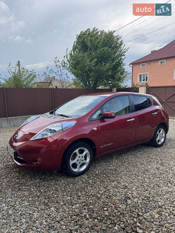 Хетчбек Nissan Leaf 2012 в Бориславі