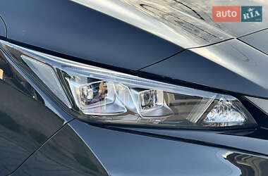 Хэтчбек Nissan Leaf 2020 в 