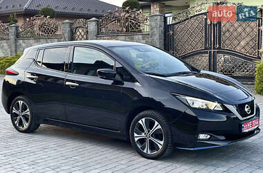 Хэтчбек Nissan Leaf 2020 в 