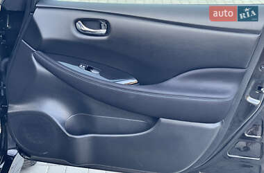 Хэтчбек Nissan Leaf 2020 в 