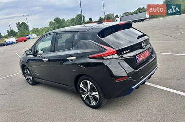 Хетчбек Nissan Leaf 2019 в 