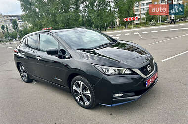 Хетчбек Nissan Leaf 2019 в 