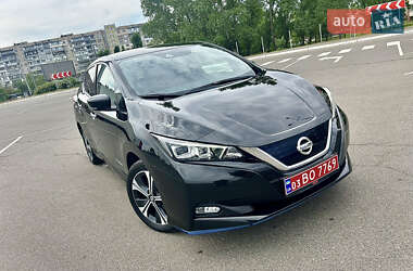 Хетчбек Nissan Leaf 2019 в 