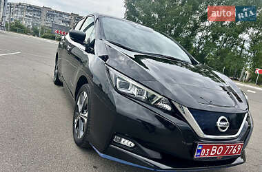 Хетчбек Nissan Leaf 2019 в 