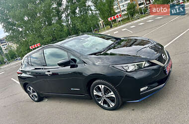 Хетчбек Nissan Leaf 2019 в 