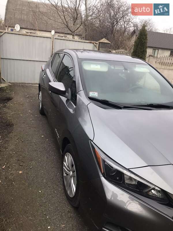Хэтчбек Nissan Leaf 2018 в Луцке