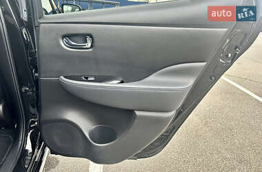 Хетчбек Nissan Leaf 2019 в 
