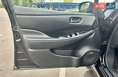 Хетчбек Nissan Leaf 2019 в 