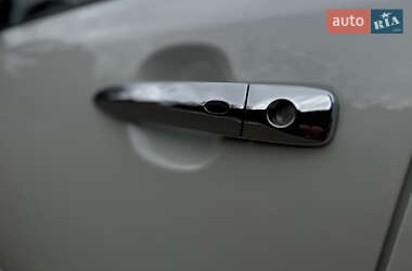 Хэтчбек Nissan Leaf 2020 в 