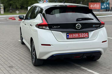 Хэтчбек Nissan Leaf 2020 в 