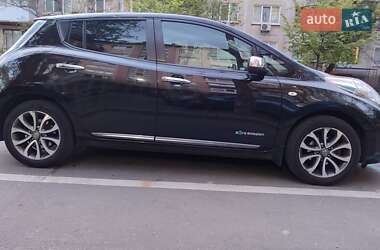 Хетчбек Nissan Leaf 2014 в Києві