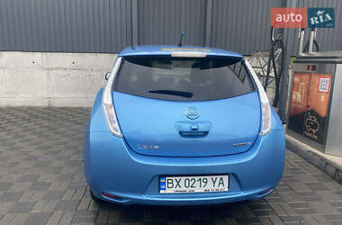 Хетчбек Nissan Leaf 2012 в 