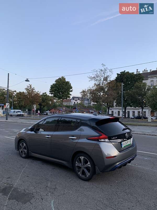 Хетчбек Nissan Leaf 2018 в Івано-Франківську