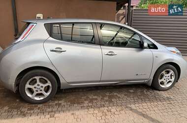 Хетчбек Nissan Leaf 2012 в 