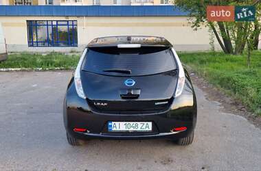 Хэтчбек Nissan Leaf 2013 в 