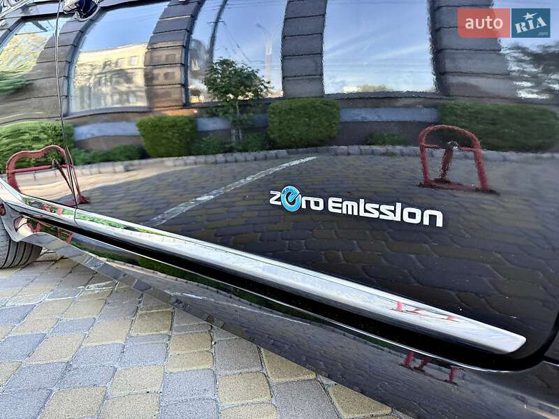 Хетчбек Nissan Leaf 2019 в Києві