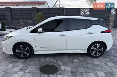 Хетчбек Nissan Leaf 2019 в 