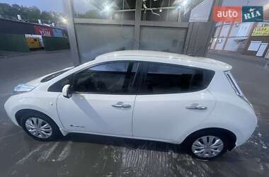 Хэтчбек Nissan Leaf 2015 в Яготине