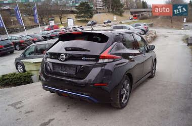 Хэтчбек Nissan Leaf 2018 в 