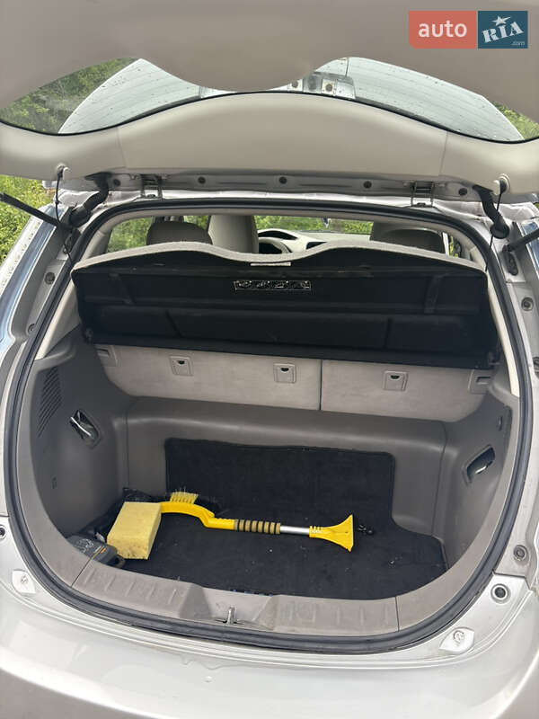 Хетчбек Nissan Leaf 2011 в Львові