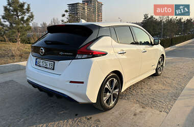 Хэтчбек Nissan Leaf 2018 в 
