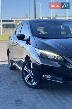 Хетчбек Nissan Leaf 2018 в 