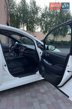 Хетчбек Nissan Leaf 2019 в 