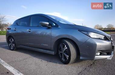 Хетчбек Nissan Leaf 2018 в 