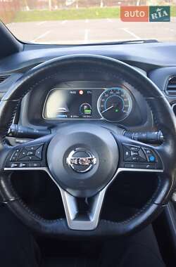 Хетчбек Nissan Leaf 2018 в 