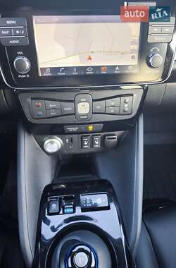 Хетчбек Nissan Leaf 2018 в 