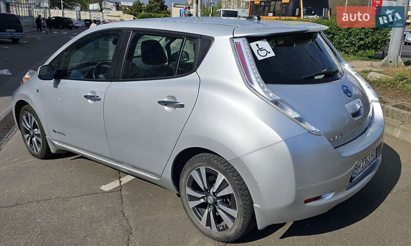 Хетчбек Nissan Leaf 2015 в Одесі