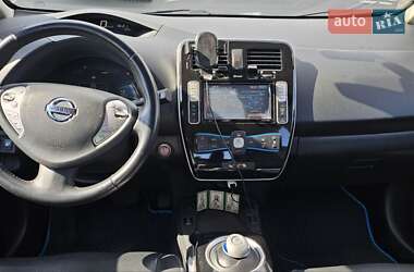 Хэтчбек Nissan Leaf 2015 в 