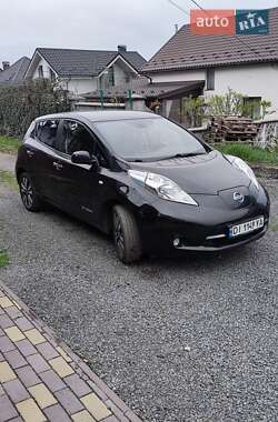 Хэтчбек Nissan Leaf 2014 в 