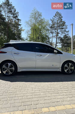 Хэтчбек Nissan Leaf 2018 в Львове