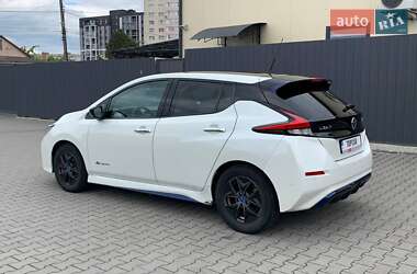 Хетчбек Nissan Leaf 2018 в 