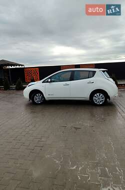 Хэтчбек Nissan Leaf 2017 в 