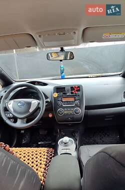 Хэтчбек Nissan Leaf 2017 в 