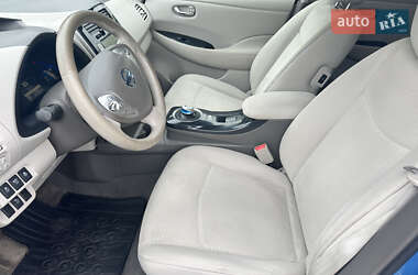 Хетчбек Nissan Leaf 2011 в 