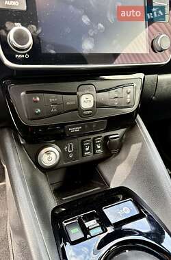 Хетчбек Nissan Leaf 2019 в 