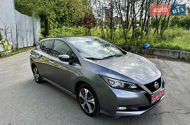 Хетчбек Nissan Leaf 2019 в 