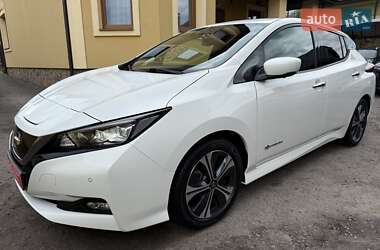 Хэтчбек Nissan Leaf 2020 в 