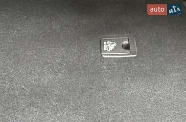 Хэтчбек Nissan Leaf 2020 в 
