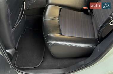 Хетчбек Nissan Leaf 2020 в 