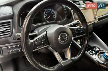 Хетчбек Nissan Leaf 2020 в 