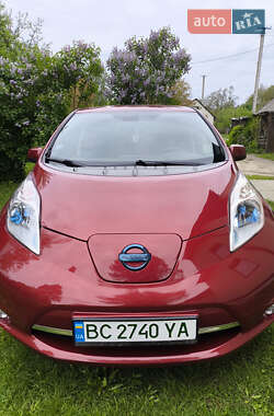 Хэтчбек Nissan Leaf 2014 в 