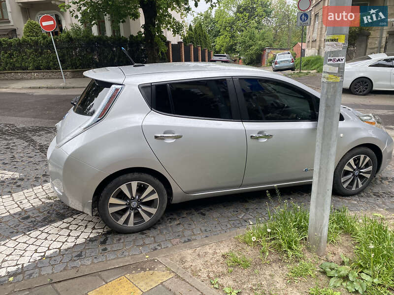 Хетчбек Nissan Leaf 2014 в Львові